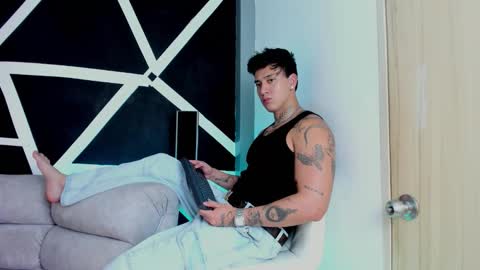 justinfuller_31 online show from 11-01-25, 07:38