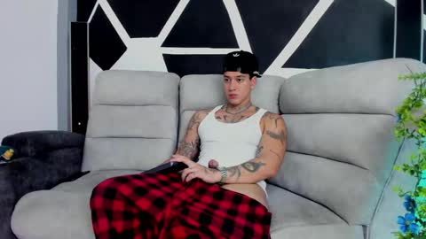 justinfuller_31 online show from 11-08-25, 04:51