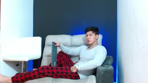 justinfuller_31 online show from 04-09-26, 06:57