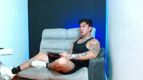 Snapshot of justinfuller_31 chatting on 06-06-26, 02:27 justinfuller_31 online show from 06-06-26, 02:27