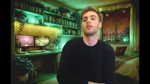 Snapshot of justinnordick chatting on 05-08-26, 10:31 Hologram Guy online show from 05-08-26, 10:31