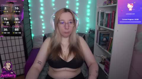 Snapshot of justkerryx chatting on 09-29-25, 07:35 Kerry online show from 09-29-25, 07:35