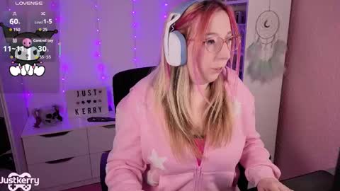 Snapshot of justkerryx chatting on 11-13-25, 11:31 Kerry online show from 11-13-25, 11:31