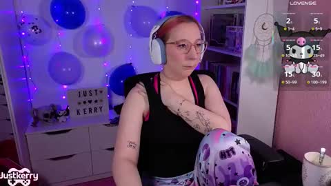 Snapshot of justkerryx chatting on 11-19-25, 08:47 Kerry online show from 11-19-25, 08:47