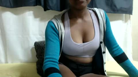 Snapshot of justlhot chatting on 06-15-26, 04:04 Justlhot online show from 06-15-26, 04:04