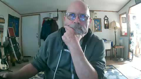 Snapshot of justlustagain chatting on 05-15-26, 12:01 justlustagain online show from 05-15-26, 12:01