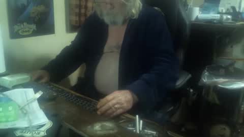 justmeohio online show from 10-27-25, 02:48