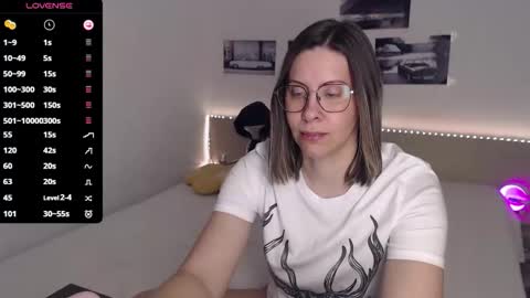 Julie online show from 03-27-26, 04:51