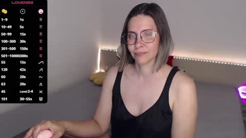 Snapshot of justmexy7 chatting on 06-19-26, 04:00 Julie online show from 06-19-26, 04:00