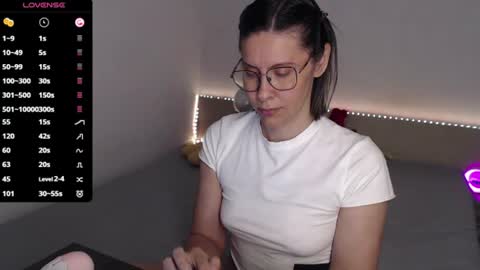 Snapshot of justmexy7 chatting on 07-09-26, 04:11 Julie online show from 07-09-26, 04:11