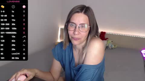 Snapshot of justmexy7 chatting on 07-10-26, 04:20 Julie online show from 07-10-26, 04:20