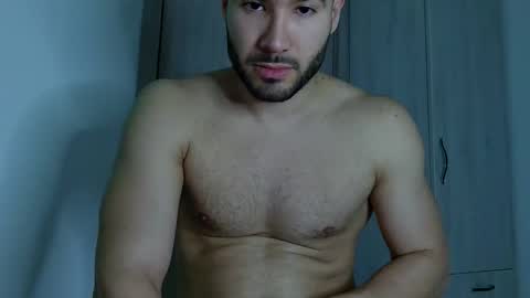 Snapshot of justynxxx1 chatting on 11-21-25, 06:23 Justin online show from 11-21-25, 06:23