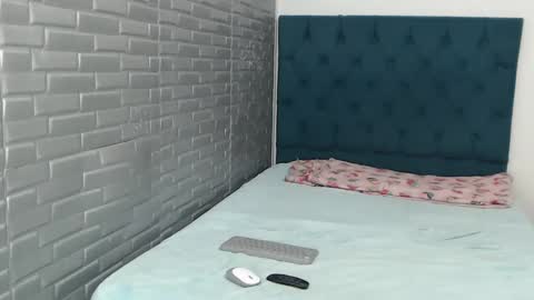 juviaandgray online show from 12-27-24, 02:14