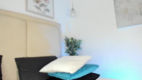 Snapshot of jvenuss chatting on 02-15-25, 10:42 ees 3 online show from 02-15-25, 10:42