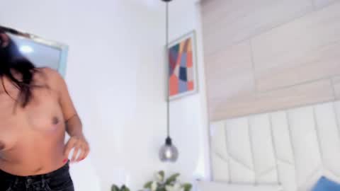 Snapshot of jvenuss chatting on 02-26-25, 01:53 ees 3 online show from 02-26-25, 01:53