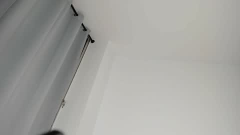 Snapshot of jvenuss chatting on 11-12-25, 12:00 ees 3 online show from 11-12-25, 12:00