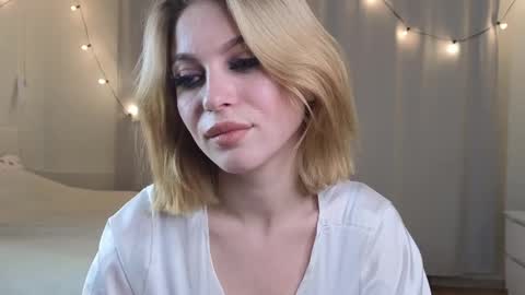 Snapshot of jynny_kiss chatting on 03-05-25, 09:26 Sinikka online show from 03-05-25, 09:26