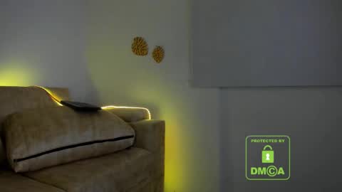 Snapshot of k4ymull3r_ chatting on 02-20-25, 02:51 Kayli online show from 02-20-25, 02:51