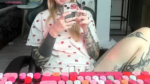 Snapshot of k_and_alice chatting on 04-07-26, 08:15 Alice online show from 04-07-26, 08:15