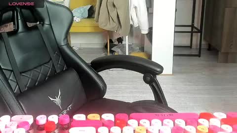 Snapshot of k_and_alice chatting on 04-08-26, 08:14 Alice online show from 04-08-26, 08:14