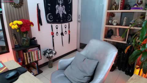 Snapshot of kaariyn_ chatting on 10-07-25, 11:13 Carym online show from 10-07-25, 11:13