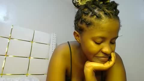 Snapshot of kadime001 chatting on 02-02-25, 11:00 kadime online show from 02-02-25, 11:00