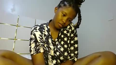 Snapshot of kadime001 chatting on 02-07-25, 10:41 kadime online show from 02-07-25, 10:41