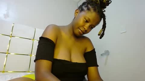 Snapshot of kadime001 chatting on 02-09-25, 05:43 kadime online show from 02-09-25, 05:43