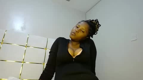 Snapshot of kadime001 chatting on 02-13-25, 02:45 kadime online show from 02-13-25, 02:45