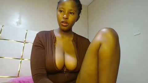 Snapshot of kadime001 chatting on 02-22-25, 09:04 kadime online show from 02-22-25, 09:04