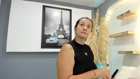 Antonella online show from 11-28-25, 09:34