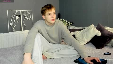 Kai online show from 03-22-26, 03:32