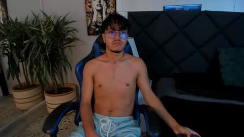 Snapshot of kai_storn chatting on 02-18-26, 11:17 kai_storn online show from 02-18-26, 11:17