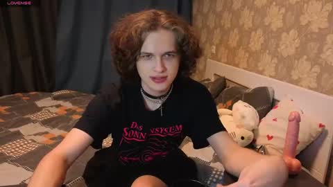 Snapshot of kai_sushi chatting on 04-15-26, 11:49 Kai online show from 04-15-26, 11:49