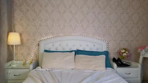 Kaia Monday Thursday FridaySaturdaySunday online show from 11-09-25, 03:21