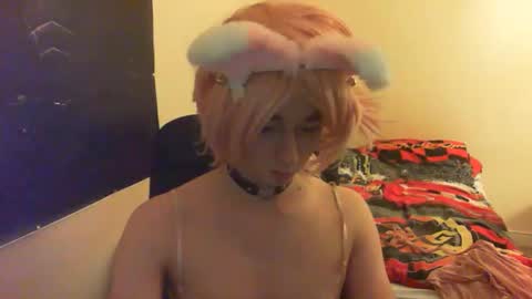 kaifemboy7836356 online show from 10-31-25, 07:26
