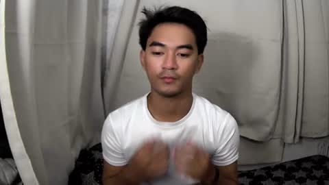 Snapshot of kaiknox chatting on 06-19-26, 02:21 Kai online show from 06-19-26, 02:21
