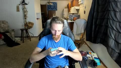 Kaiku77 online show from 10-26-25, 07:20