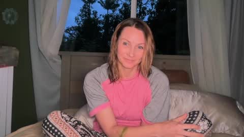 Kailee Smile online show from 03-31-26, 04:46