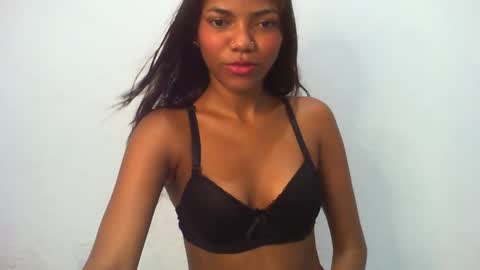 Snapshot of kailyn_ross chatting on 05-14-26, 01:29 kailyn_ross online show from 05-14-26, 01:29