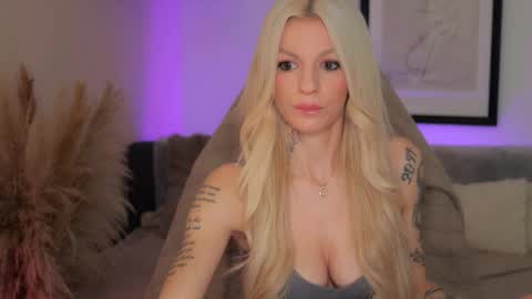 Snapshot of kaira_kampen chatting on 01-05-26, 08:01 Kaira online show from 01-05-26, 08:01