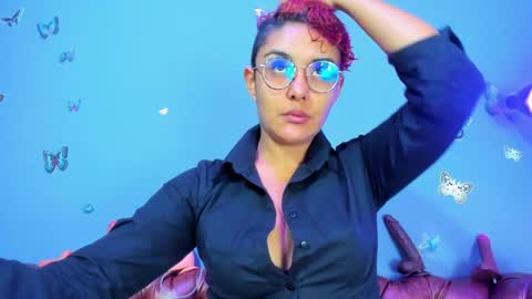 kaira_mosse_ online show from 03-26-26, 12:00