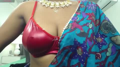 Kaira online show from 04-18-26, 12:20