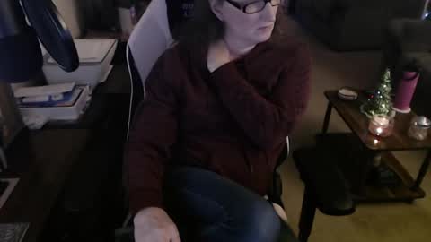 Snapshot of kait331 chatting on 12-16-24, 01:10 Camprincess331 online show from 12-16-24, 01:10