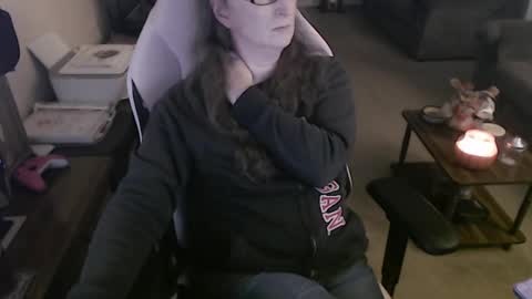 Snapshot of kait331 chatting on 10-09-25, 01:47 Camprincess331 online show from 10-09-25, 01:47