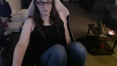 Snapshot of kait331 chatting on 06-05-26, 01:23 Camprincess331 online show from 06-05-26, 01:23