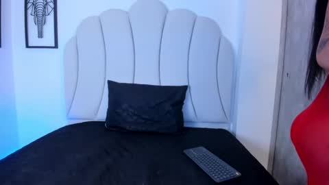 Kaity Lane online show from 01-15-25, 04:57