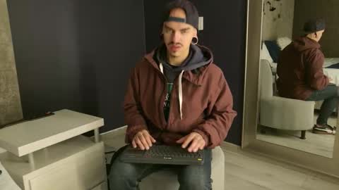 Kale online show from 10-24-25, 11:17