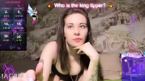 Hi my name is Kaley Today Im streaming with my friend Di  online show from 08-01-26, 11:14