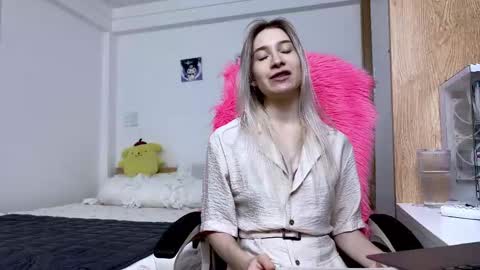 Snapshot of kali_the_goddess chatting on 10-02-25, 08:43 kali_the_goddess online show from 10-02-25, 08:43